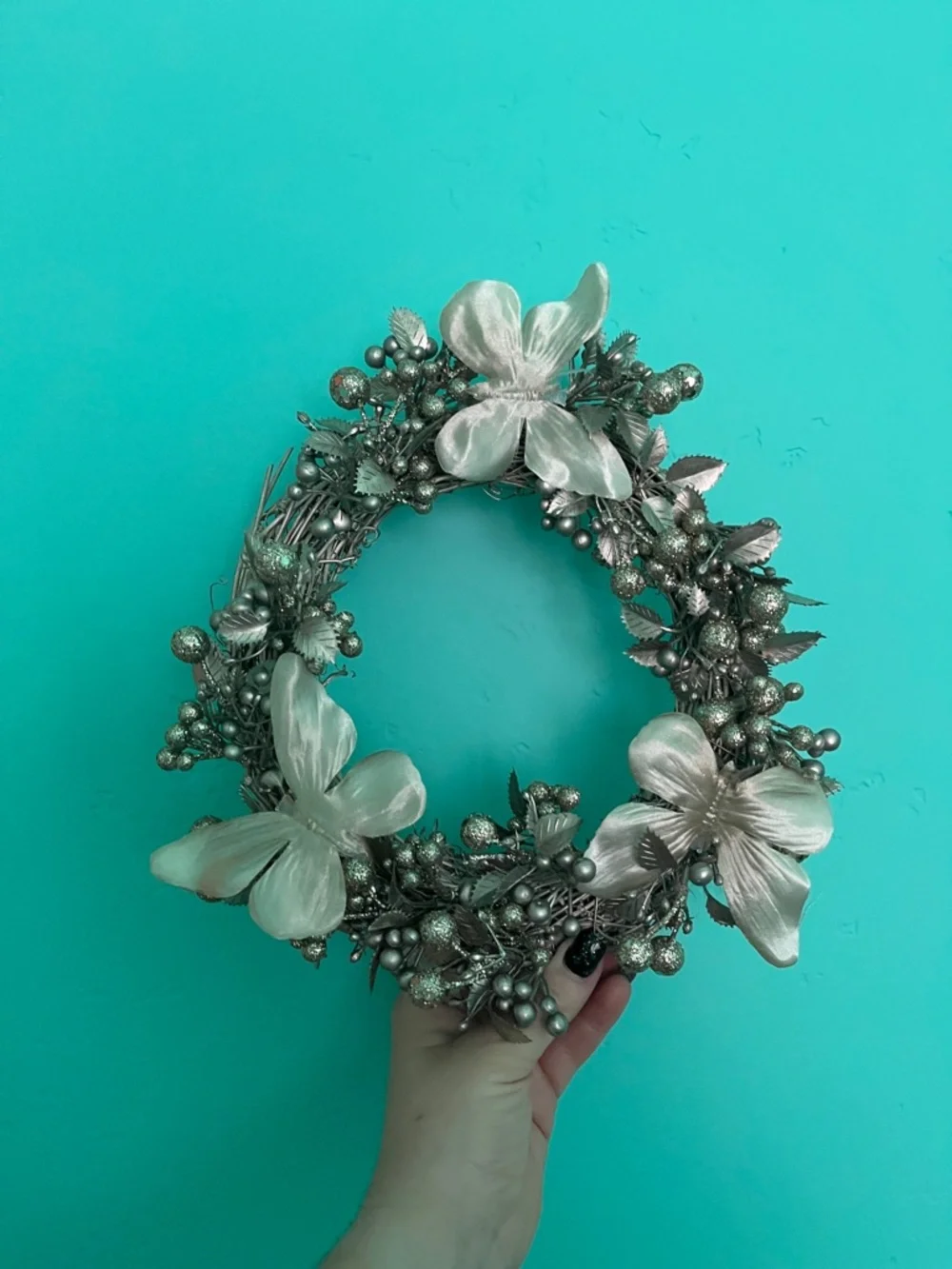 NWOT Silver Butterfly Wreath – Small Decorative Wall or Table Display – Spring